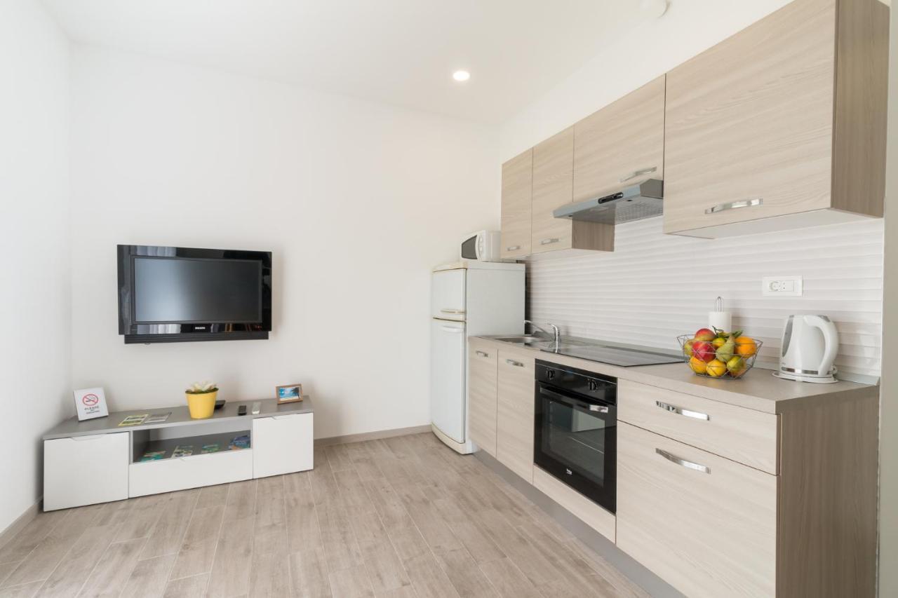 Apartments Lusani スプリト エクステリア 写真