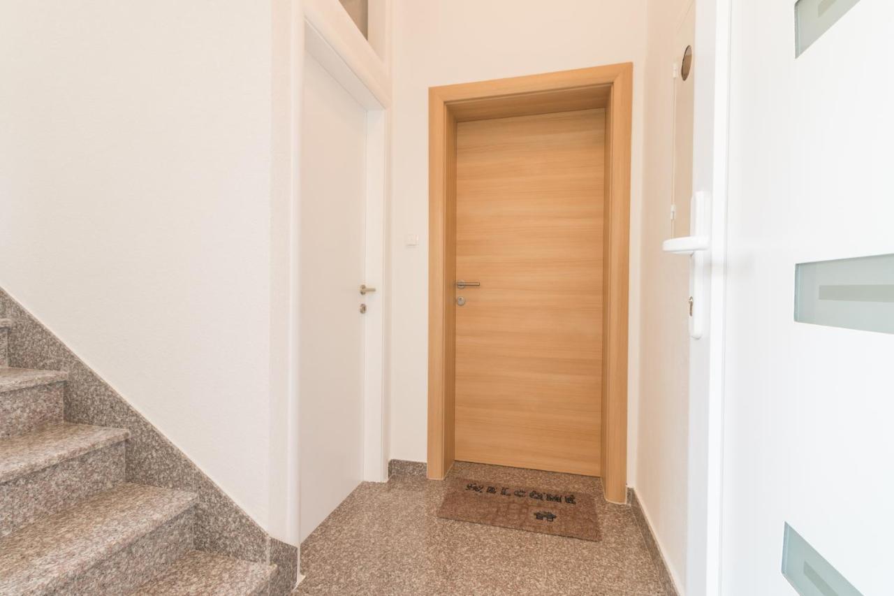 Apartments Lusani スプリト エクステリア 写真