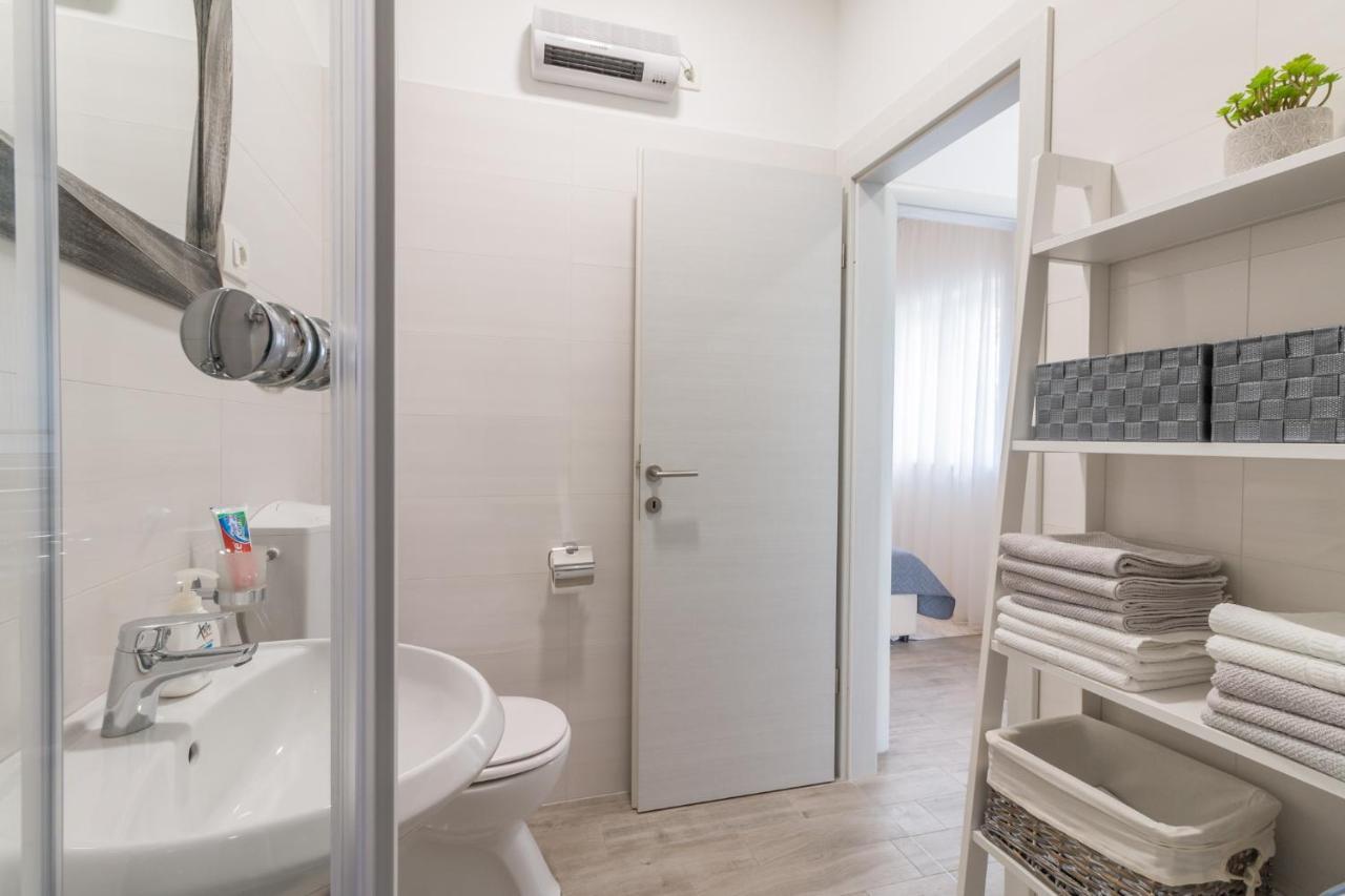 Apartments Lusani スプリト エクステリア 写真