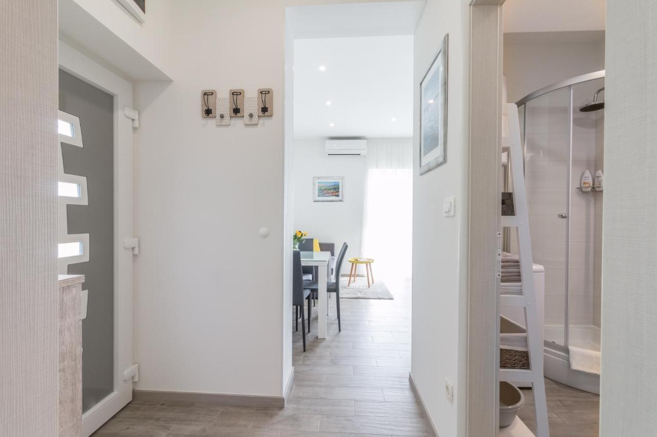 Apartments Lusani スプリト エクステリア 写真