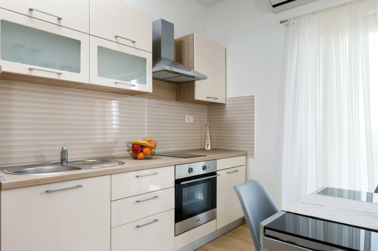 Apartments Lusani スプリト エクステリア 写真