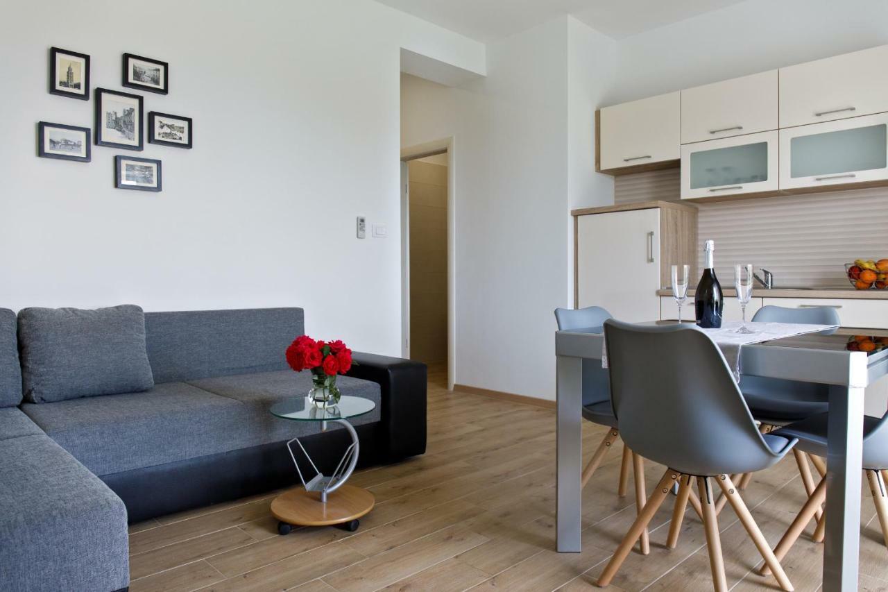 Apartments Lusani スプリト エクステリア 写真