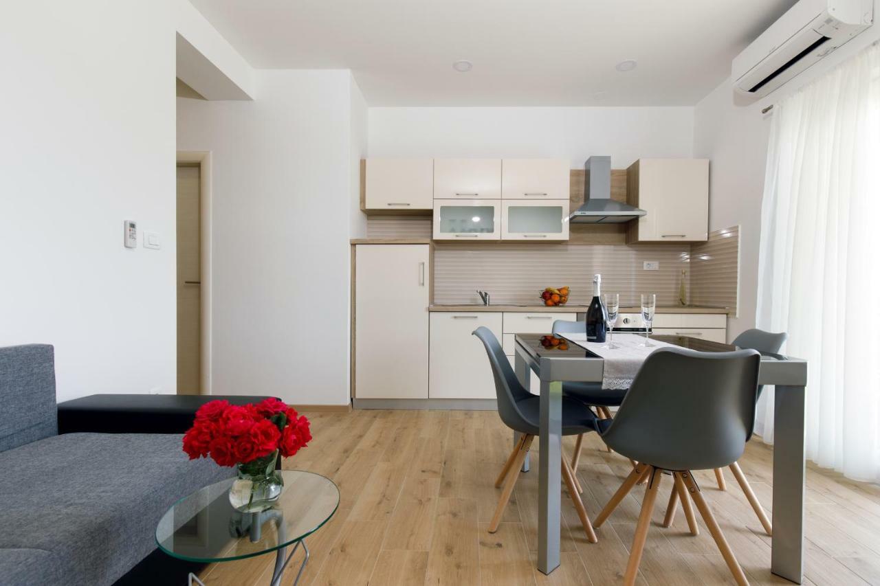 Apartments Lusani スプリト エクステリア 写真