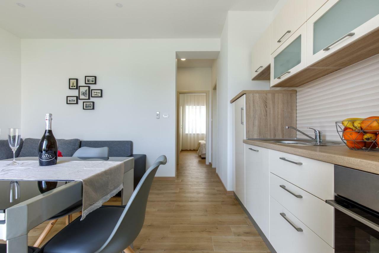 Apartments Lusani スプリト エクステリア 写真