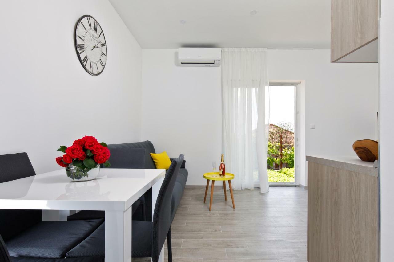 Apartments Lusani スプリト エクステリア 写真